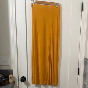 Elegant Mustard Yellow Women's Skirt with Slit